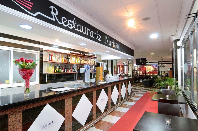 Imagen del bar/restaurante del Apartamentos Nuriasol. Foto 7