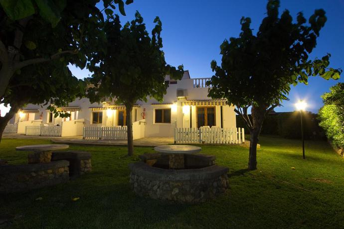 Imagen de los exteriores del Apartamentos Nuvolet. Foto 5