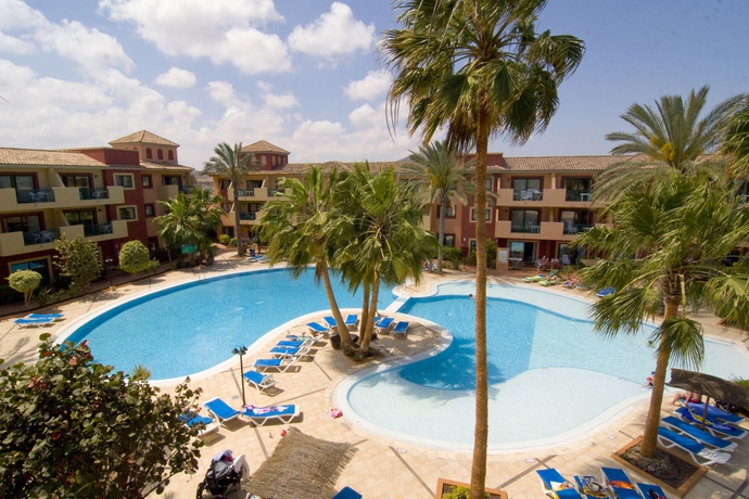 Imagen de la piscina del Apartamentos O7 Aloe Corralejo. Foto 7