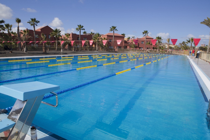 Imagen de la piscina del Apartamentos Oasis Papagayo Sport & Family. Foto 11