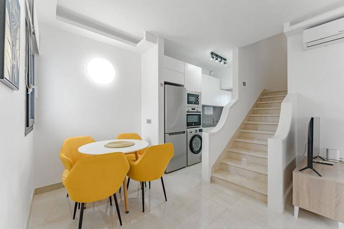 Imagen del bar/restaurante del Apartamentos Ocean Boulevard By CheckPop. Foto 1
