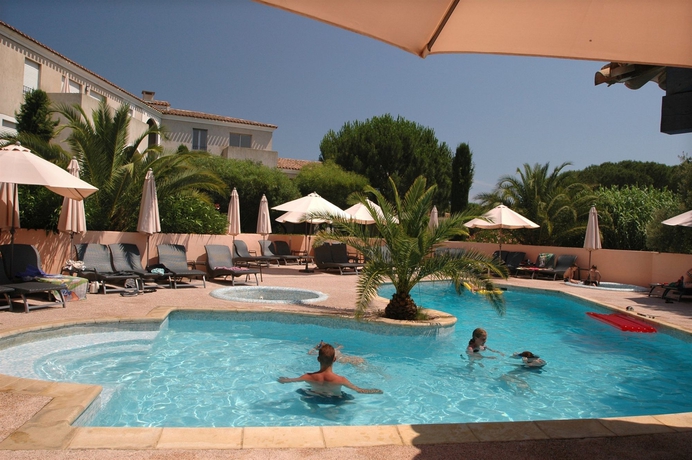 Imagen de la piscina del Apartamentos Odalys R&eacute;sidence Caesar Domus Apartment. Foto 6