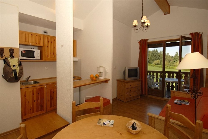 Imagen de los interiores del Apartamentos Odalys Résidence Les Chalets D'evian. Foto 4