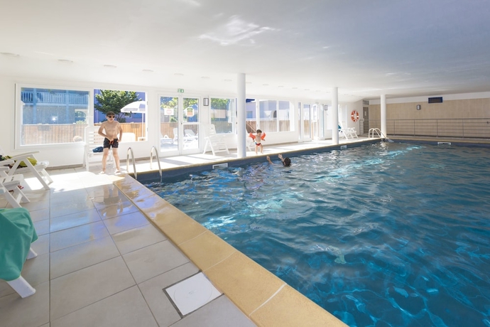 Imagen de la piscina del Apartamentos Odalys Residence Domaine De L'emeraude. Foto 18