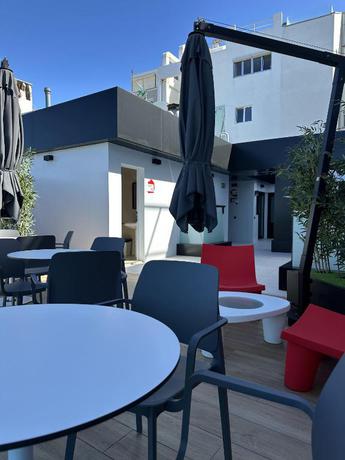 Imagen de los exteriores del Apartamentos Oh SUITES Paseo de Las Canteras 58. Foto 17