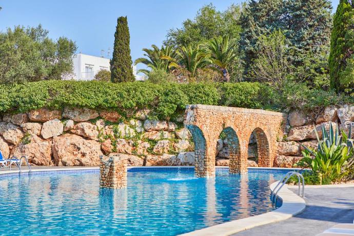 Imagen de la piscina del Apartamentos Ola Cala D'or. Foto 28