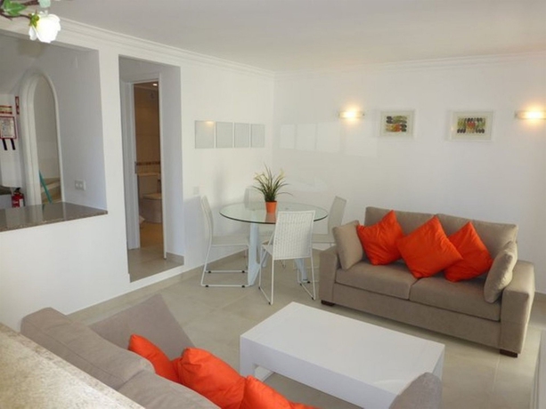 Imagen de los interiores del Apartamentos Old Village Ov International. Foto 15