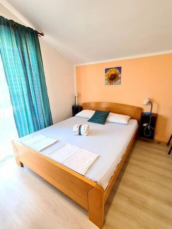 Imagen general del Apartamentos Olive Garden Apartments Petrovic. Foto 13