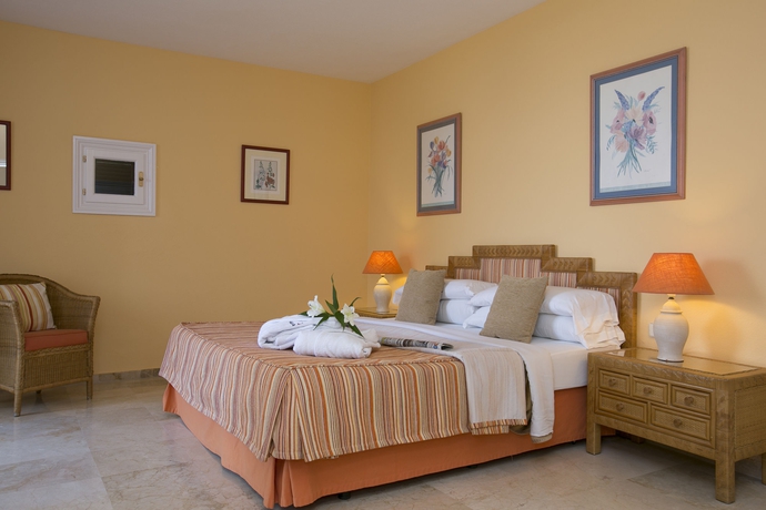 Imagen de la habitación del Apartamentos Ona Alanda Club Marbella. Foto 4