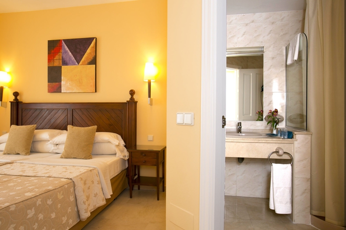 Imagen de la habitación del Apartamentos Ona Alanda Club Marbella. Foto 9