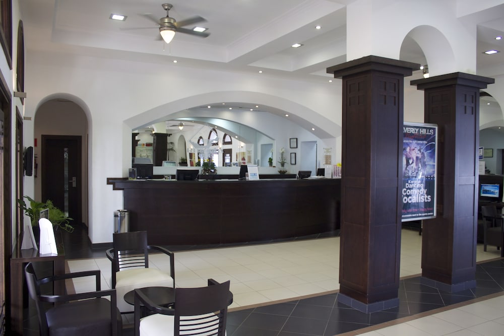 Imagen de los interiores del Apartamentos Ona Beverly Hills Suites. Foto 19