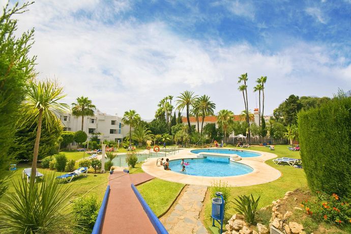 Imagen de los exteriores del Apartamentos Ona Campanario. Foto 8