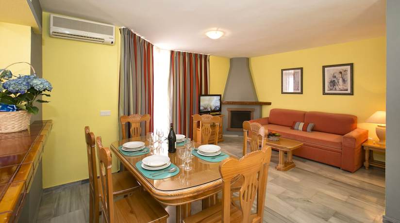 Imagen de la habitación del Apartamentos Ona Campanario. Foto 6