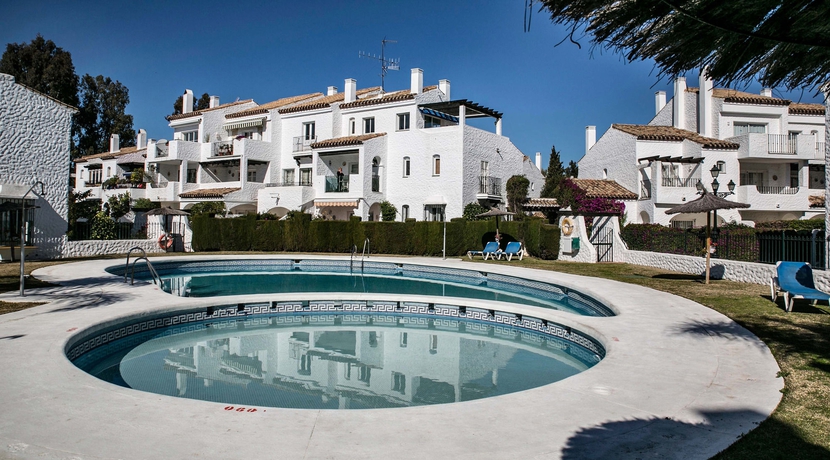 Imagen de la piscina del Apartamentos Ona Club Bena Vista. Foto 12