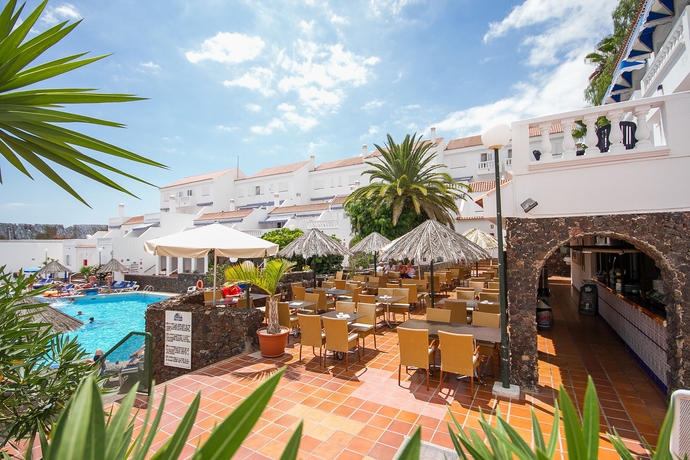 Imagen de los exteriores del Apartamentos Ona Los Claveles. Foto 13