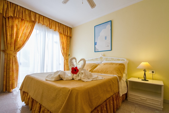 Imagen de la habitación del Apartamentos Ona Los Claveles. Foto 10