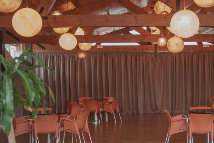 Imagen del bar/restaurante del Apartamentos Ona Ogisaka Garden. Foto 2