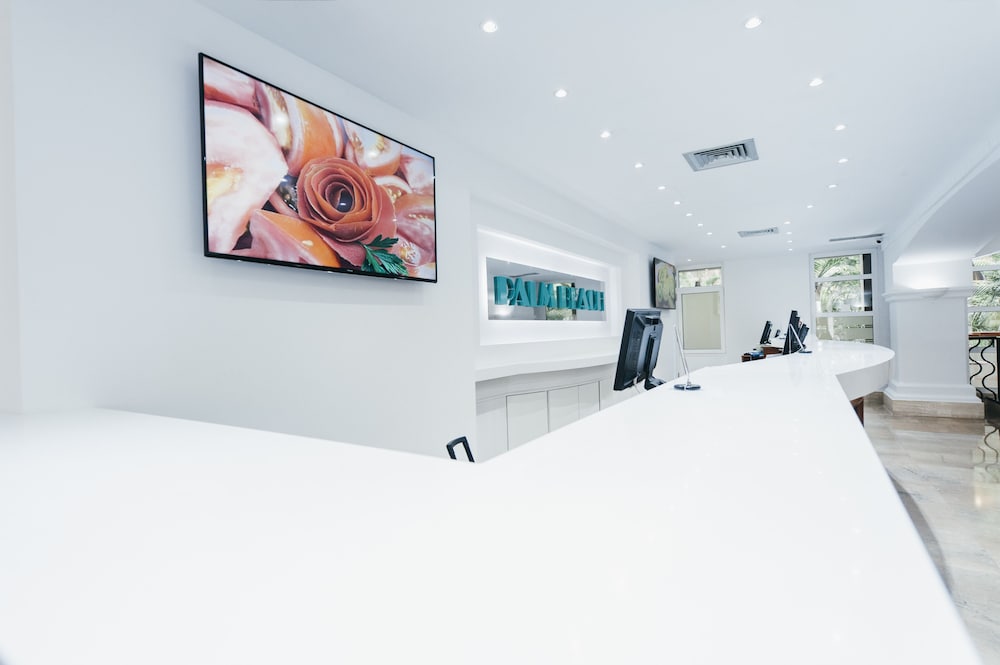 Imagen de los interiores del Apartamentos Ona Palm Beach. Foto 14