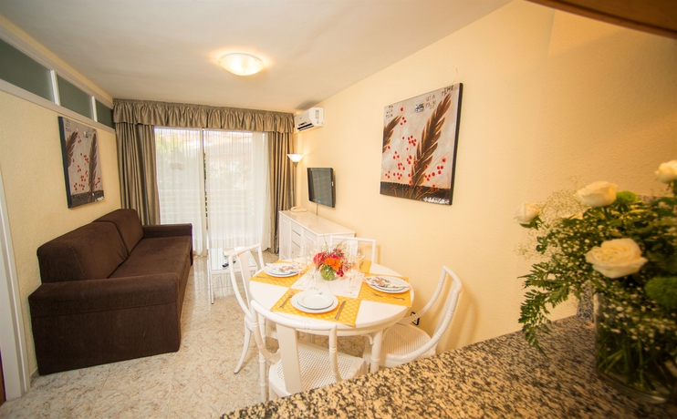 Imagen de la habitación del Apartamentos Ona Suites Salou. Foto 7