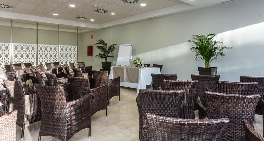 Imagen de los interiores del Apartamentos Ona Valle Romano Golf and Resort. Foto 19