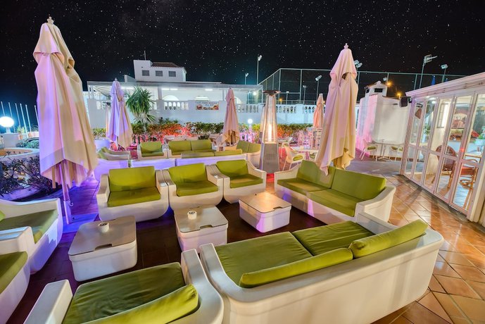 Imagen de los interiores del Apartamentos Ona el Marqués. Foto 17