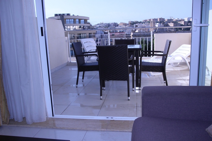 Imagen de los exteriores del Apartamentos Onyx, St. Julians. Foto 12