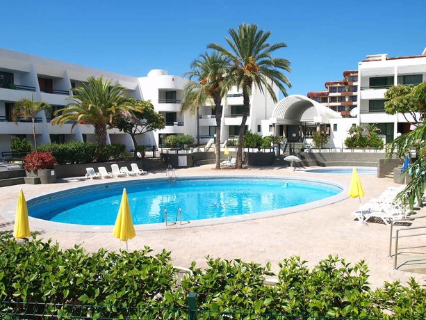 Imagen de la piscina del Apartamentos Optimist. Foto 9