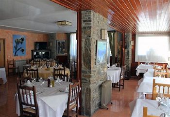Imagen del bar/restaurante del Apartamentos Ordino 3000. Foto 3