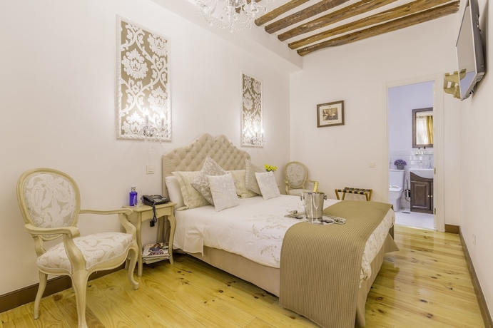 Imagen de la habitación del Apartamentos Oriente Palace Apartments. Foto 13