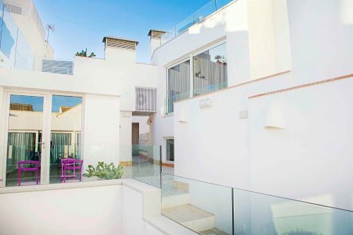 Imagen de los exteriores del Apartamentos Overland Suites Catedral. Foto 10