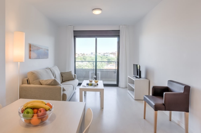 Imagen de la habitación del Apartamentos PIERRE VACANCES TORREDEMBARRA. Foto 8