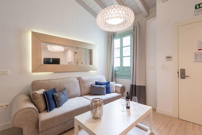 Imagen de los interiores del Apartamentos Palacio Cabrera Lillo. Foto 7