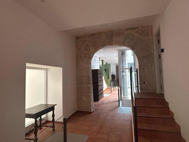 Imagen de los interiores del Apartamentos Palacio Mambrilla. Foto 7