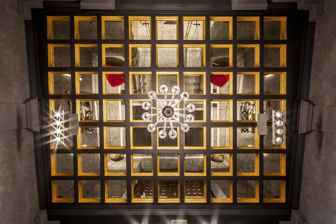 Imagen de los interiores del Apartamentos Palacio PL Conde de Miranda. Foto 19