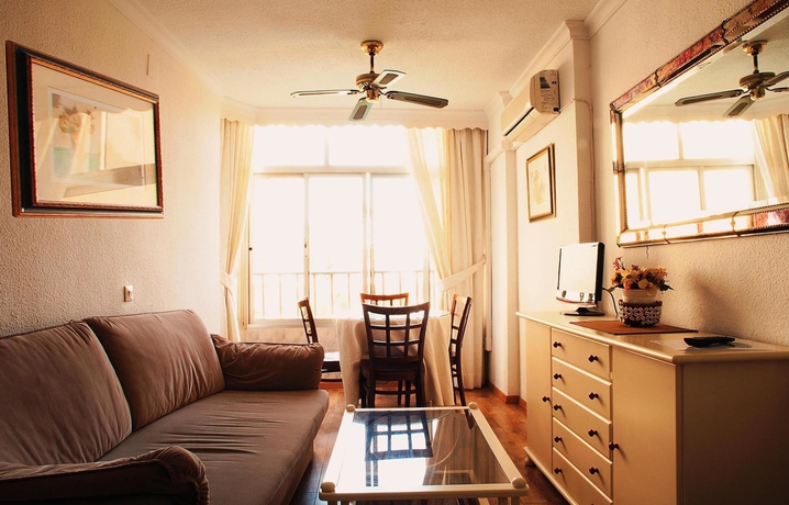 Imagen de la habitación del Apartamentos Palm Beach Club. Foto 11