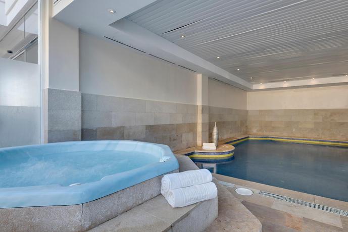 Imagen de los interiores del Apartamentos Palm Garden Apartments. Foto 22