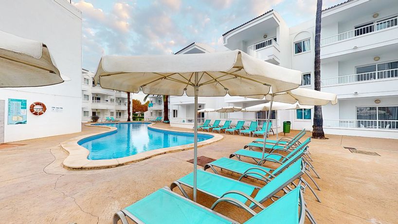 Imagen de la piscina del Apartamentos Palm Garden Apartments. Foto 29