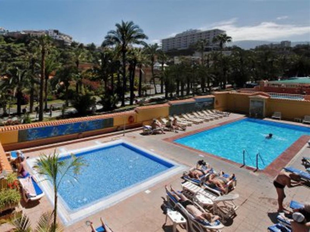 Imagen general del Apartamentos Palmeras Playa. Foto 8