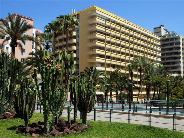 Imagen general del Apartamentos Palmeras Playa. Foto 15