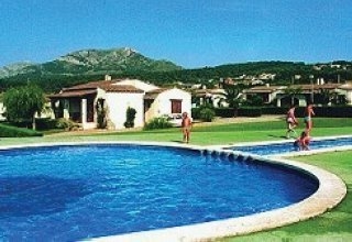 Imagen de la piscina del Apartamentos Palmeres. Foto 5