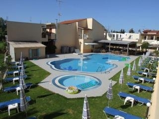 Imagen de la piscina del Apartamentos Panorama Apts Cfu. Foto 4