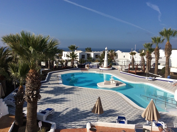 Imagen de la piscina del Apartamentos Panorama, Puerto del Carmen. Foto 15