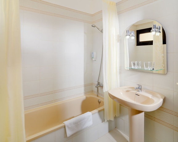 Imagen de la habitación del Apartamentos Paradise Court. Foto 3