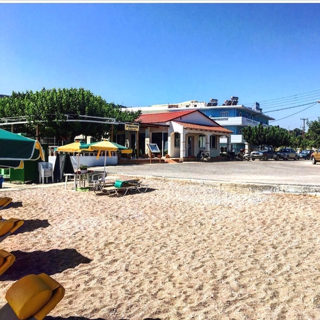 Imagen de los exteriores del Apartamentos Paradise Studios. Foto 16