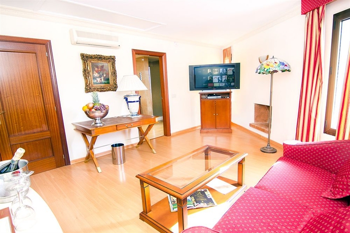 Imagen de la habitación del Apartamentos Park Plaza Suites. Foto 4