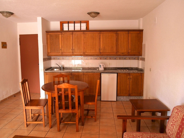 Imagen de la habitación del Apartamentos Parque Cattleya. Foto 9