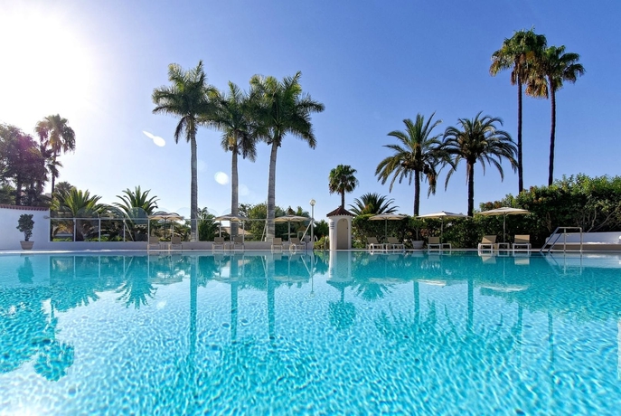 Imagen de la piscina del Apartamentos Parque Paraiso I. Foto 17