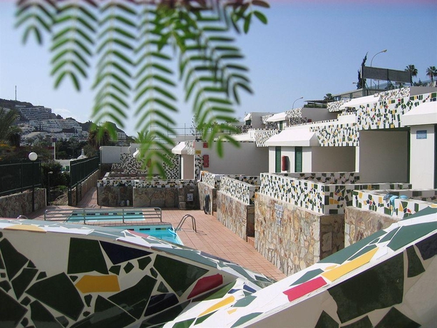 Imagen de los exteriores del Apartamentos Parque Raquel. Foto 4