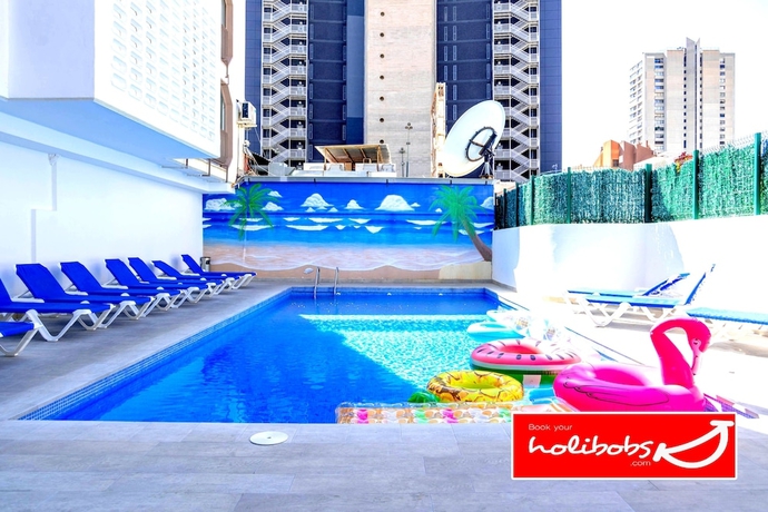 Imagen de la piscina del Apartamentos Payma. Foto 12