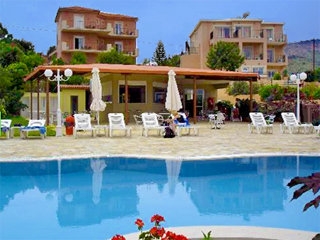 Imagen de la piscina del Apartamentos Pelagos, Skala (Cefalonia). Foto 9